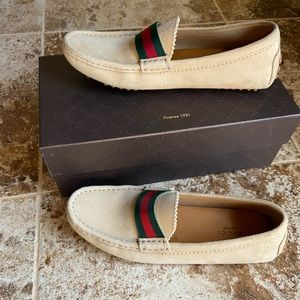 Women’s Suede Gucci Drivers | size 38G